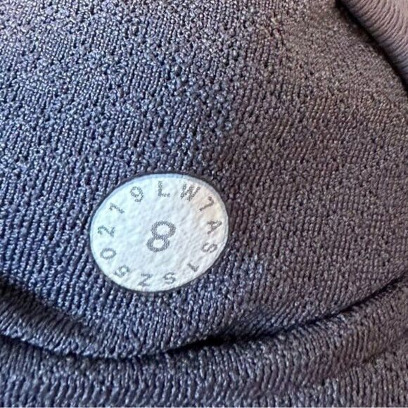 Lululemon Cinch and Stretch Shorts Size 8 Gray Lined 2.5" Inseam Rare - Picture 7 of 8